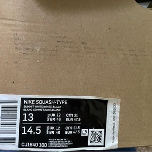 NIKE Squash Type